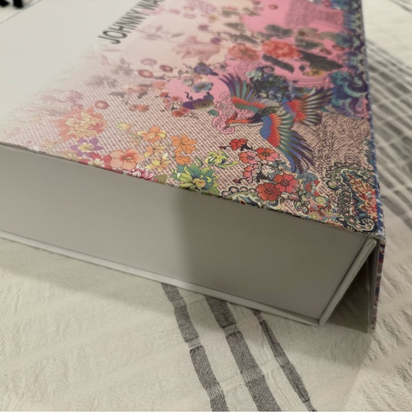 Johnny Was cardboard gift/keepsake box with magnetic closure. Brand new - Picture 4 of 4